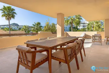 2 bedroom Apartment for Sale in Benahavís