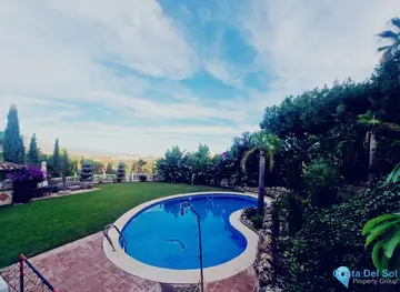 6 bedroom House for Sale in El Paraiso-36801