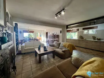 5 bedroom House for Sale in Marbella-37008