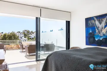 3 bedroom House for Sale in The Golden Mile-37088