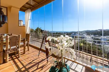 4 bedroom Apartment for Sale in La Mairena-83063