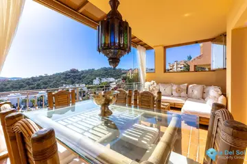 4 bedroom Apartment for Sale in La Mairena-83067