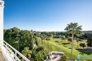 5 bedroom Apartment for Sale in Nueva Andalucía