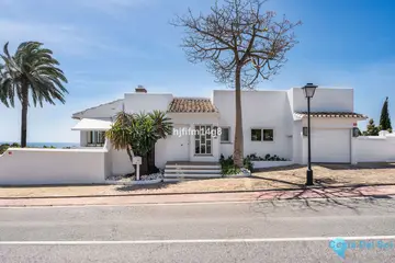 4 bedroom House for Sale in Nueva Andalucía