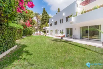 4 bedroom Apartment for Sale in The Golden Mile