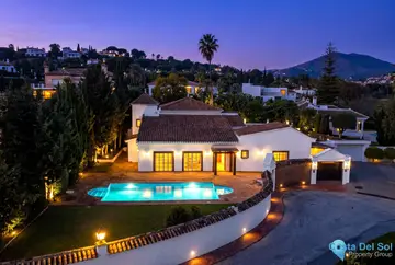 4 bedroom House for Sale in Nueva Andalucía