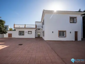 4 bedroom House for Sale in Nueva Andalucía-37397