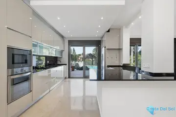 5 bedroom House for Sale in El Rosario-37660