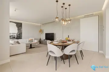 4 bedroom Apartment for Sale in Estepona-37681