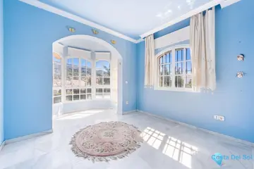 8 bedroom House for Sale in Marbella-37703
