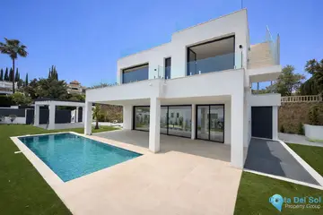 6 bedroom House for Sale in New Golden Mile-37752