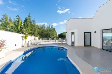 6 bedroom House for Sale in La Cala de Mijas-37857