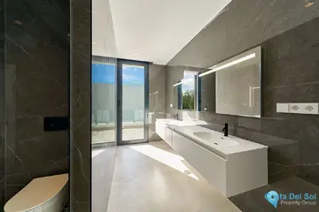 4 bedroom House for Sale in Estepona-37893