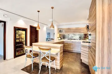 6 bedroom House for Sale in Marbesa-38007