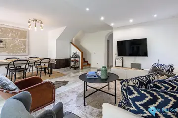 5 bedroom House for Sale in The Golden Mile-38211