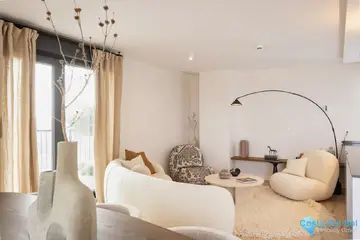 4 bedroom Apartment for Sale in Málaga Centro-38365