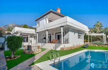5 bedroom House for Sale in Marbella