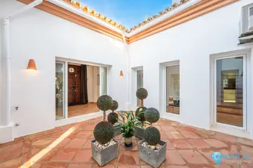 6 bedroom House for Sale in Sotogrande-38607