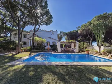 4 bedroom House for Sale in Marbesa