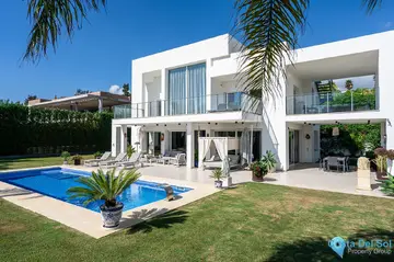 4 bedroom House for Sale in La Quinta-38890