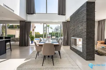 4 bedroom House for Sale in La Quinta-38895
