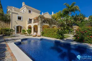 5 bedroom House for Sale in El Paraiso-38921
