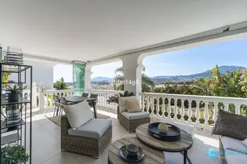 4 bedroom House for Sale in La Campana-38926
