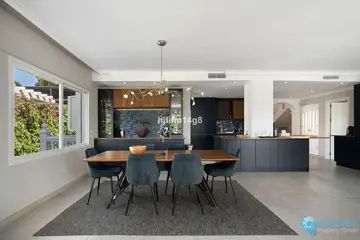 4 bedroom House for Sale in La Campana-38930