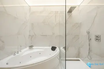 6 bedroom House for Sale in El Paraiso-38963