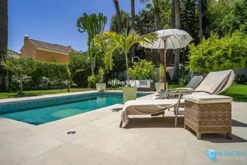 4 bedroom House for Sale in Nueva Andalucía-39005