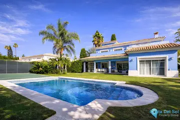 5 bedroom House for Sale in Guadalmina Baja