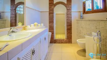 8 bedroom House for Sale in Coín-39141