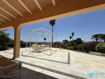 4 bedroom House for Sale in Estepona