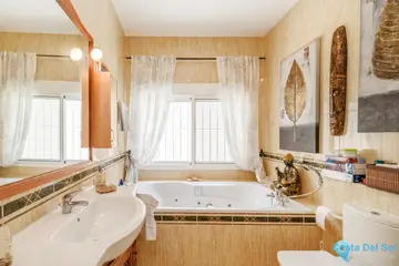 5 bedroom House for Sale in Estepona-39276