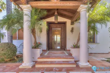 5 bedroom House for Sale in Estepona-39280