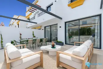 5 bedroom House for Sale in The Golden Mile-39301