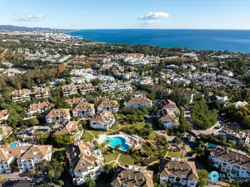 4 bedroom Apartment for Sale in The Golden Mile-39525
