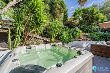 5 bedroom House for Sale in Marbella-39637