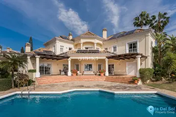 4 bedroom House for Sale in Elviria
