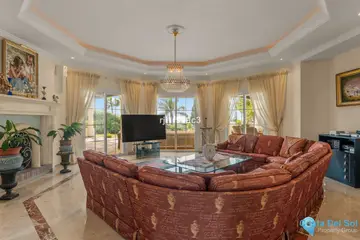 4 bedroom House for Sale in Elviria-39779