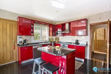 6 bedroom House for Sale in Elviria-39798