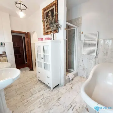 8 bedroom House for Sale in Benalmadena Costa-40072