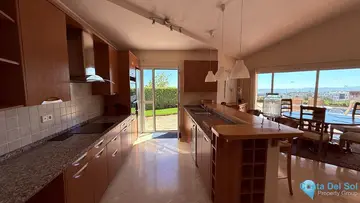 4 bedroom House for Sale in Higueron-40089