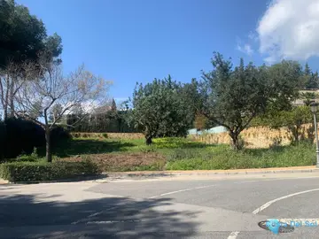 1000m2 Plot for Sale in The Golden Mile
