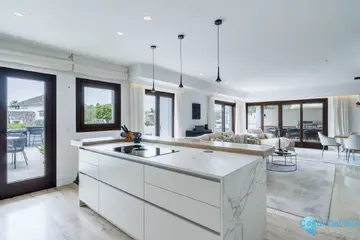 3 bedroom Apartment for Sale in The Golden Mile-40156