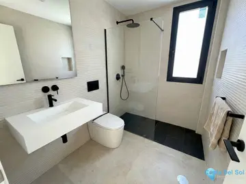 6 bedroom House for Sale in El Chaparral-40211