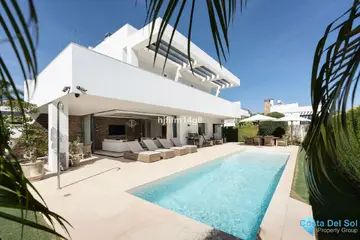 5 bedroom House for Sale in San Pedro de Alcántara