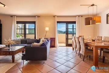4 bedroom House for Sale in Benahavís