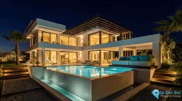 5 bedroom House for Sale in Los Flamingos