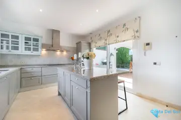 5 bedroom House for Sale in Nueva Andalucía-40517